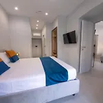 The Ease 4*
