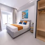The Ease فندق مبيت وإفطار نابولي