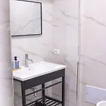 The Ease 4*